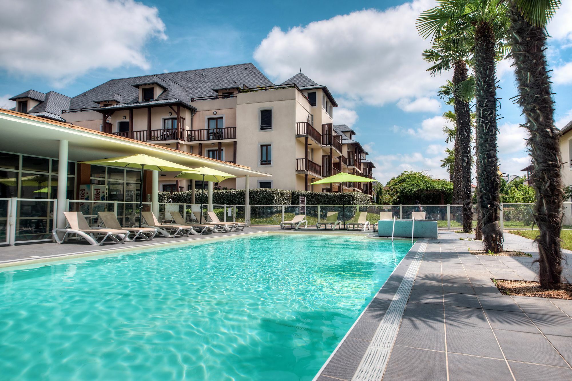 Zenitude Hôtel-résidences L'acacia 3*